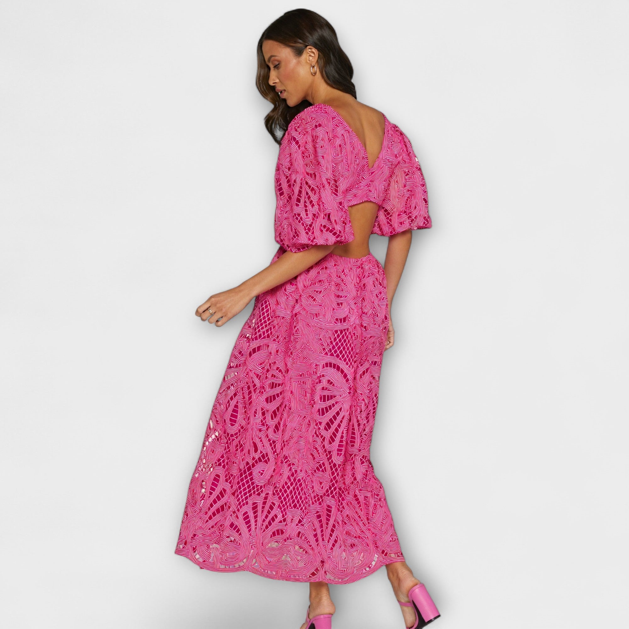 Robe élégante avec des détails délicats