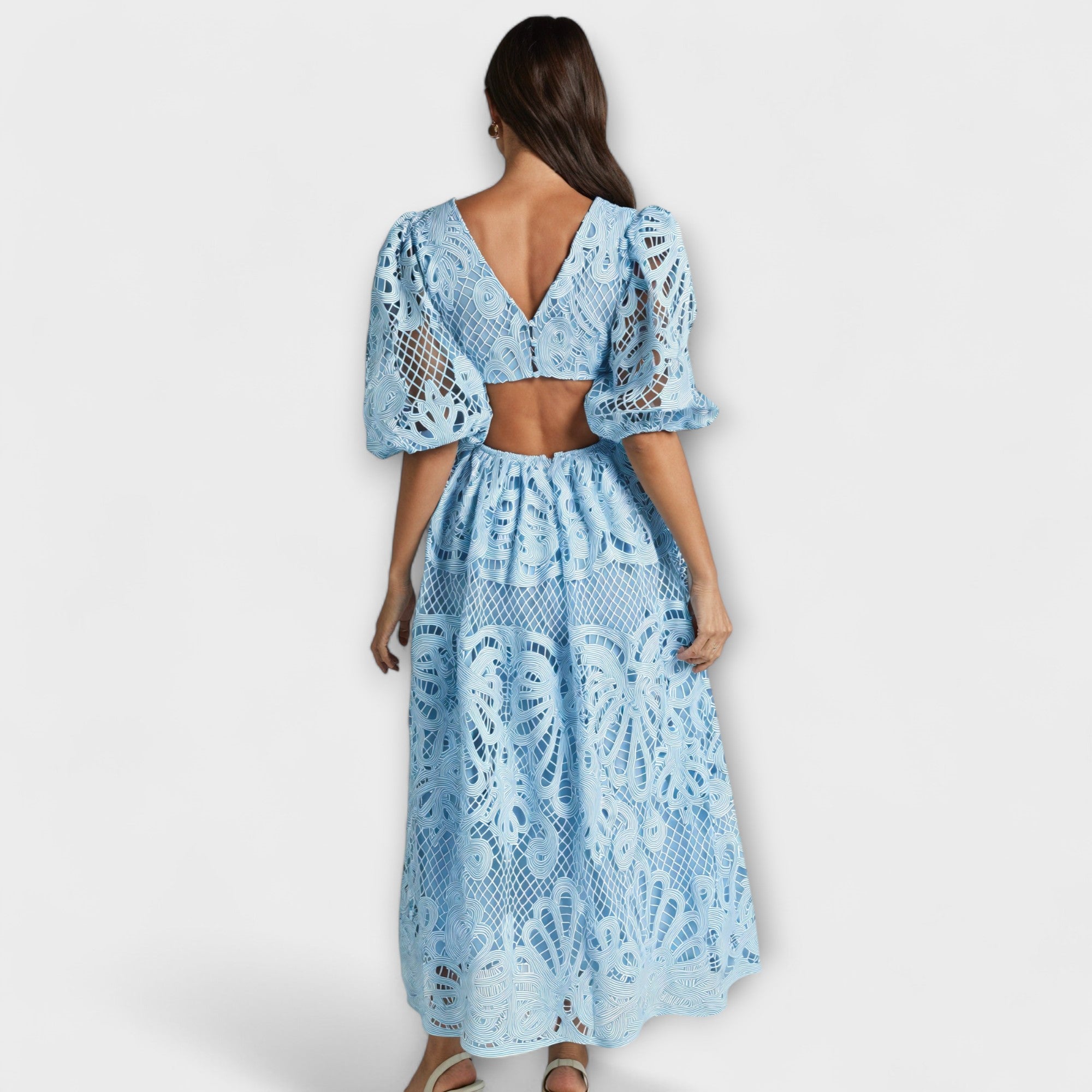 Robe élégante avec des détails délicats