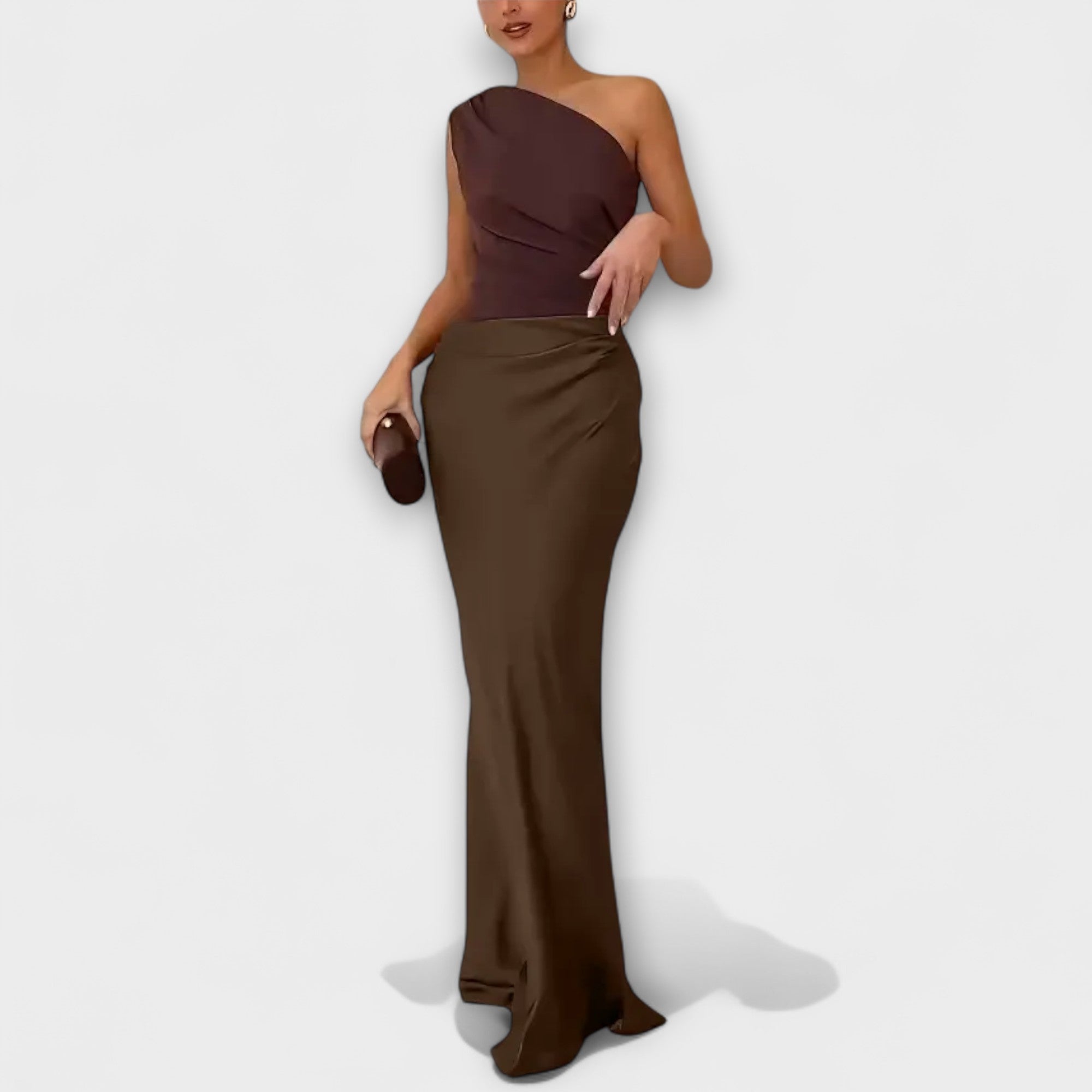 Robe Maxi Élégante à Épaule Dénudée