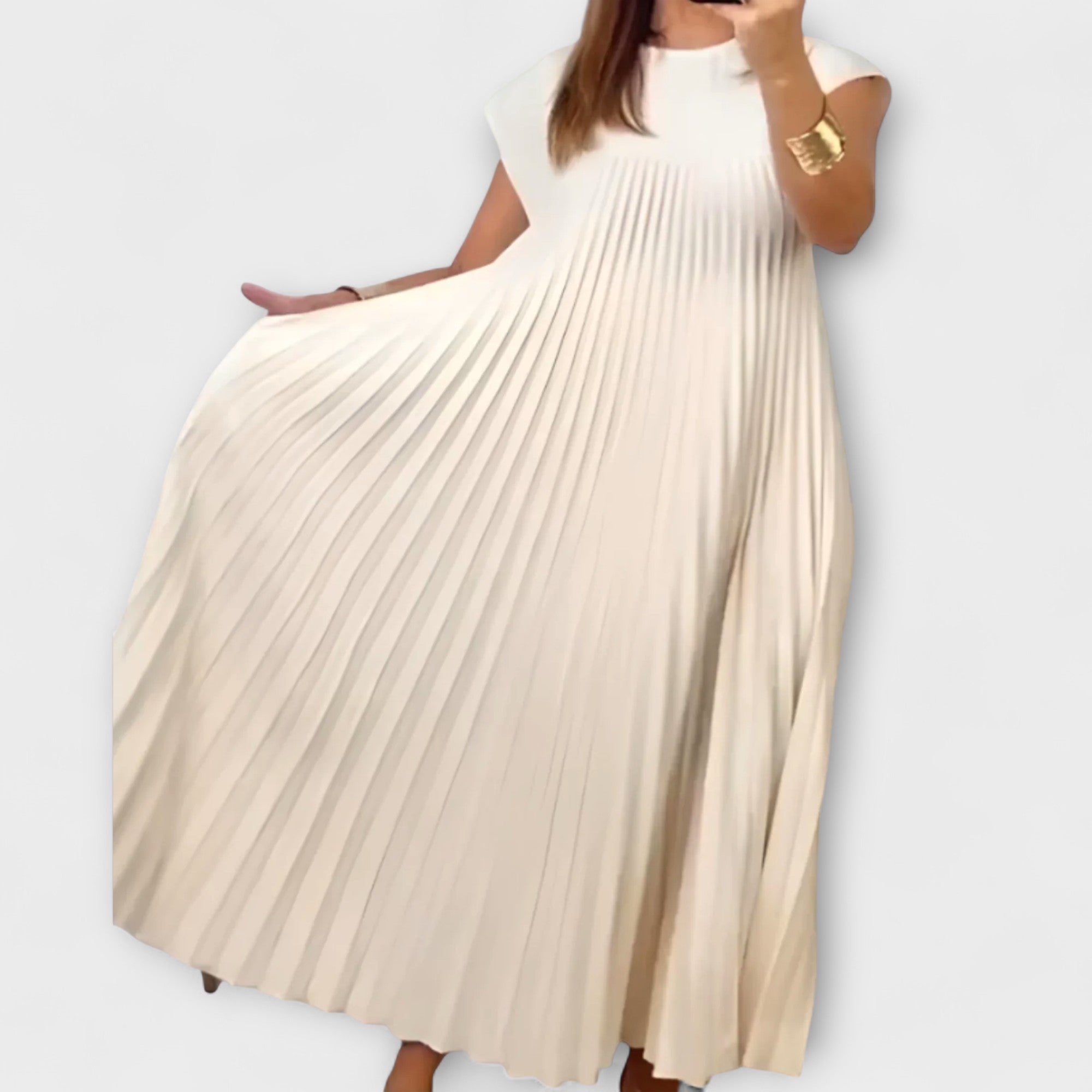 Zairelle – Robe Plissée Élégante