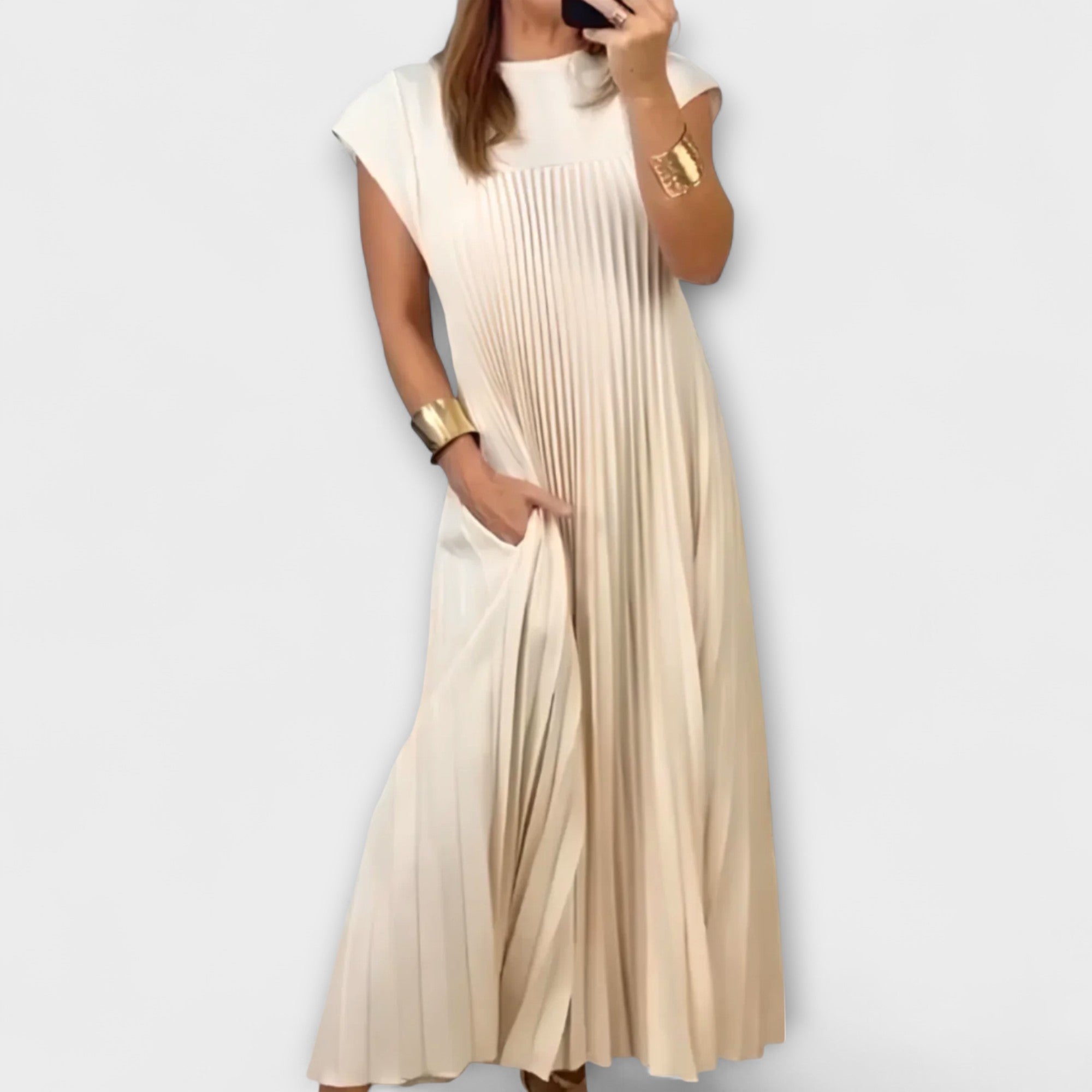 Zairelle – Robe Plissée Élégante
