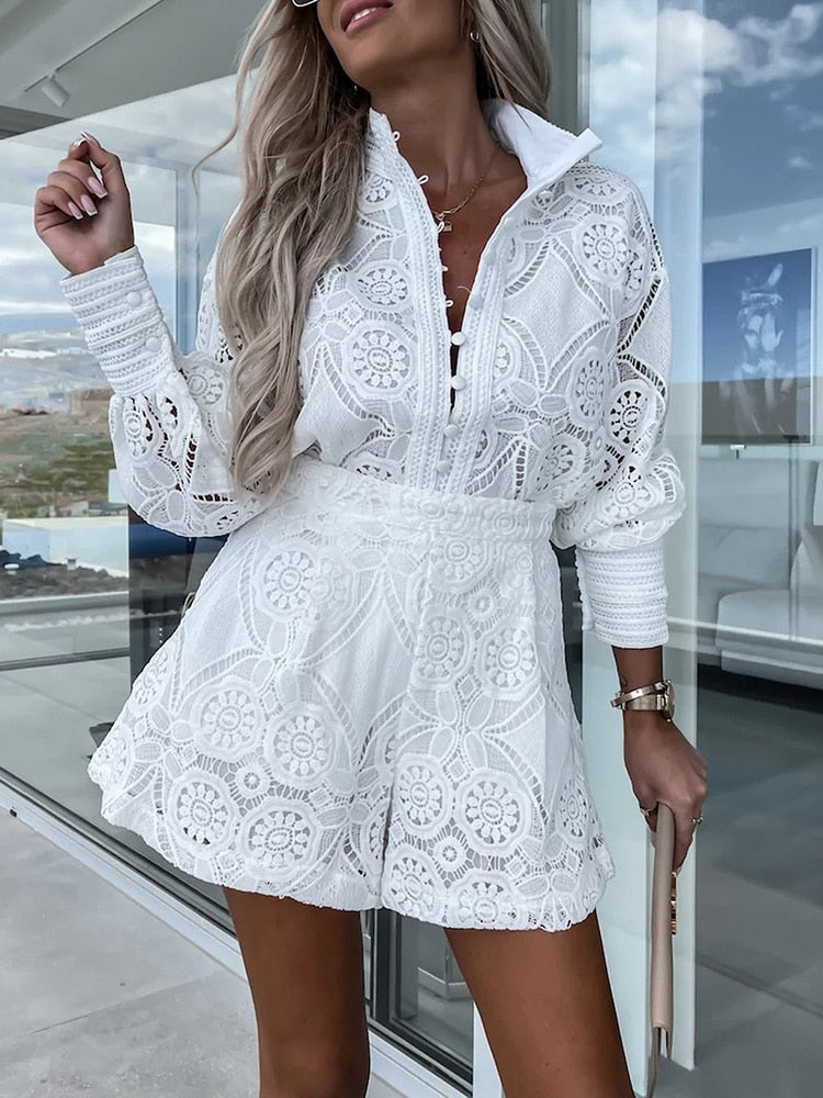 Ensemble Éternelle | Blouse dentelle, pantalon élégant