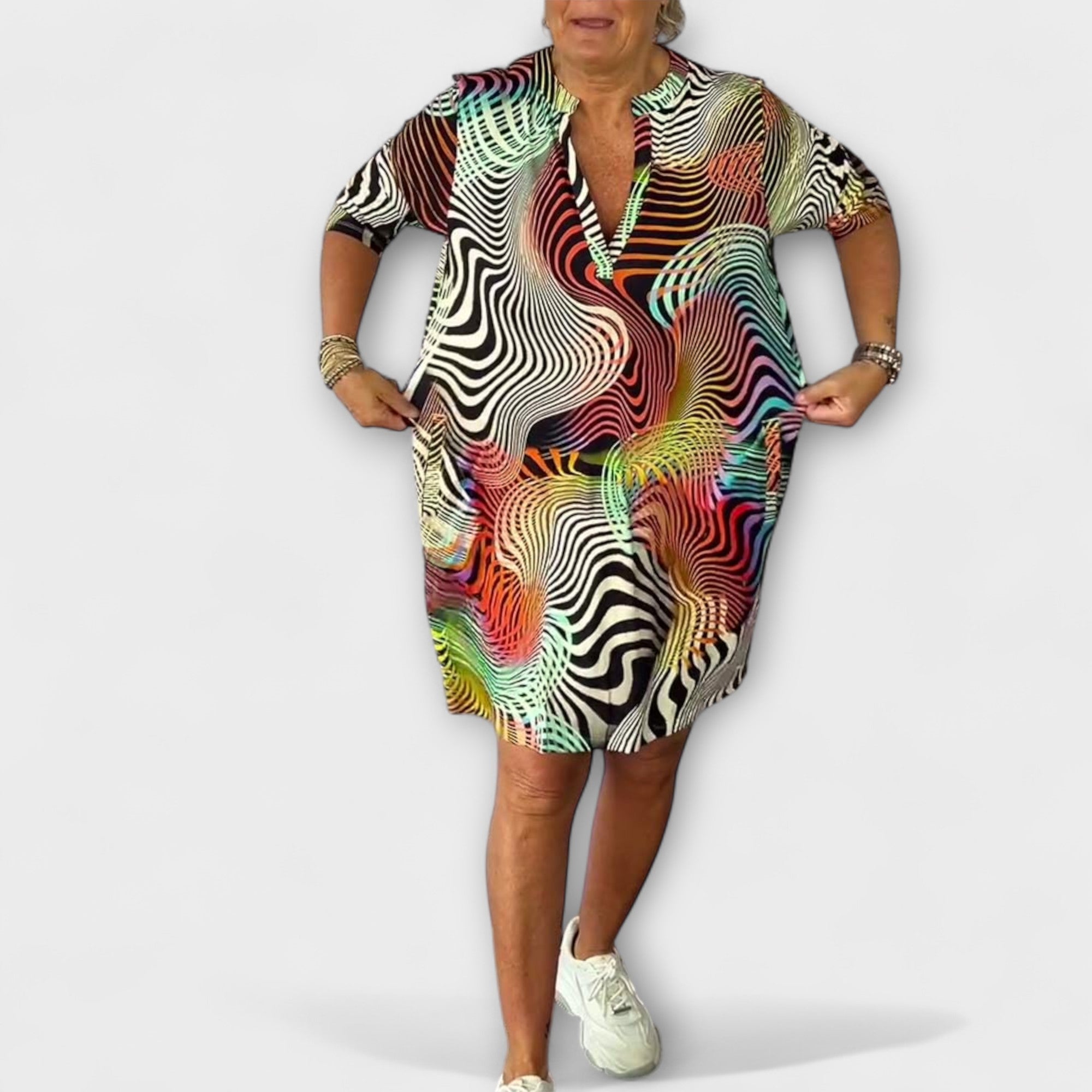 Liora - Robe colorée avec décolleté en V
