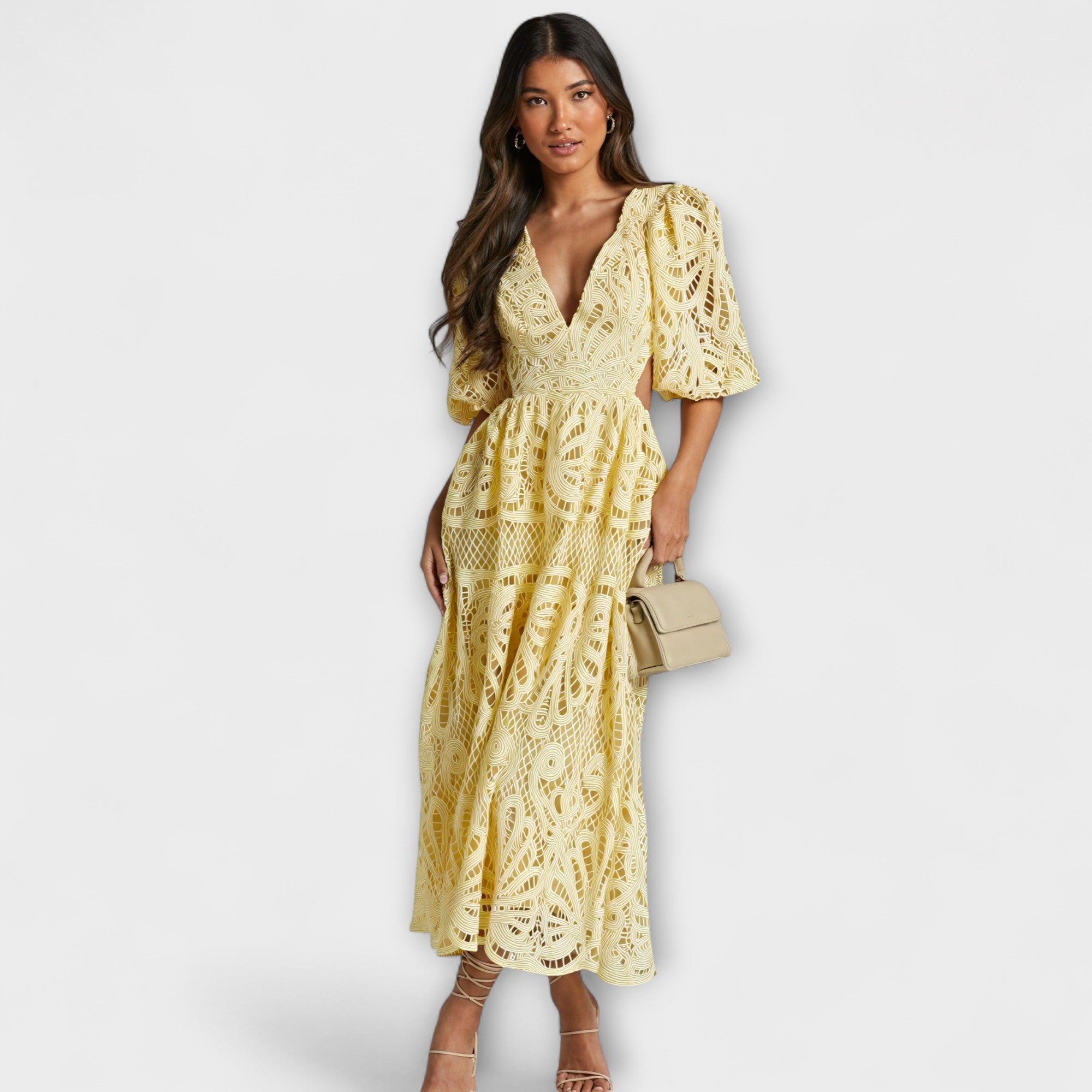 Robe élégante avec des détails délicats