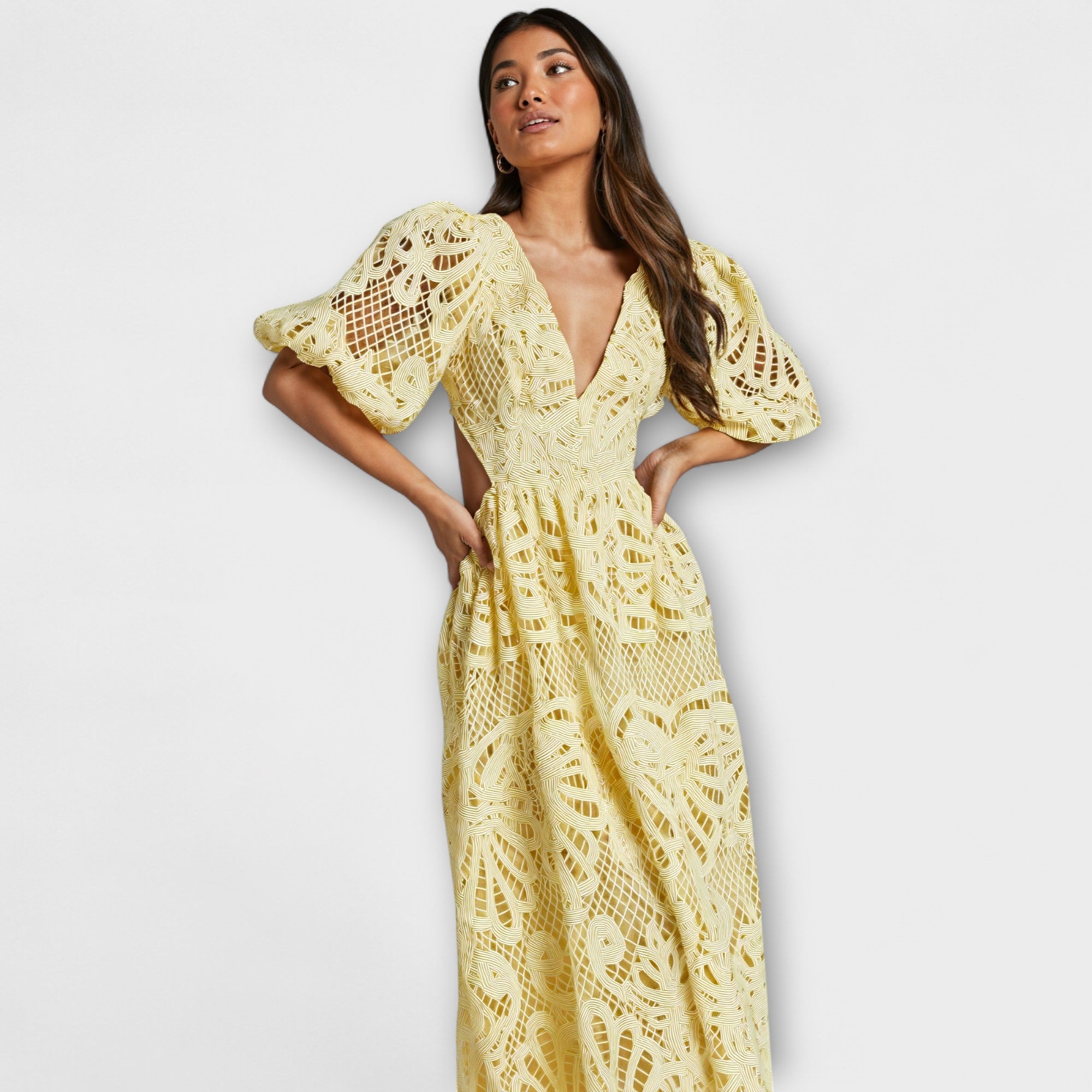 Robe élégante avec des détails délicats