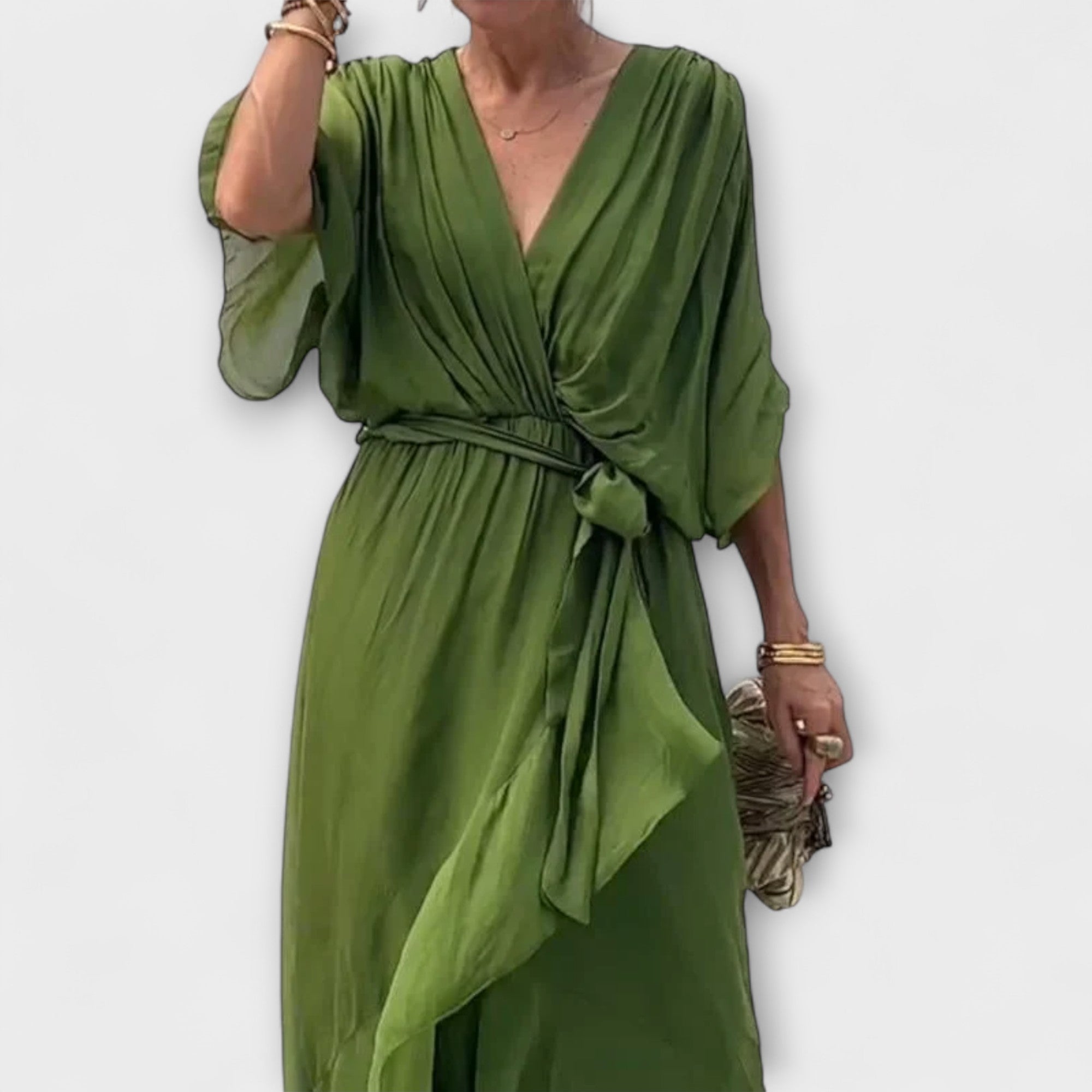 Amoura - Robe en chiffon avec décolleté en V