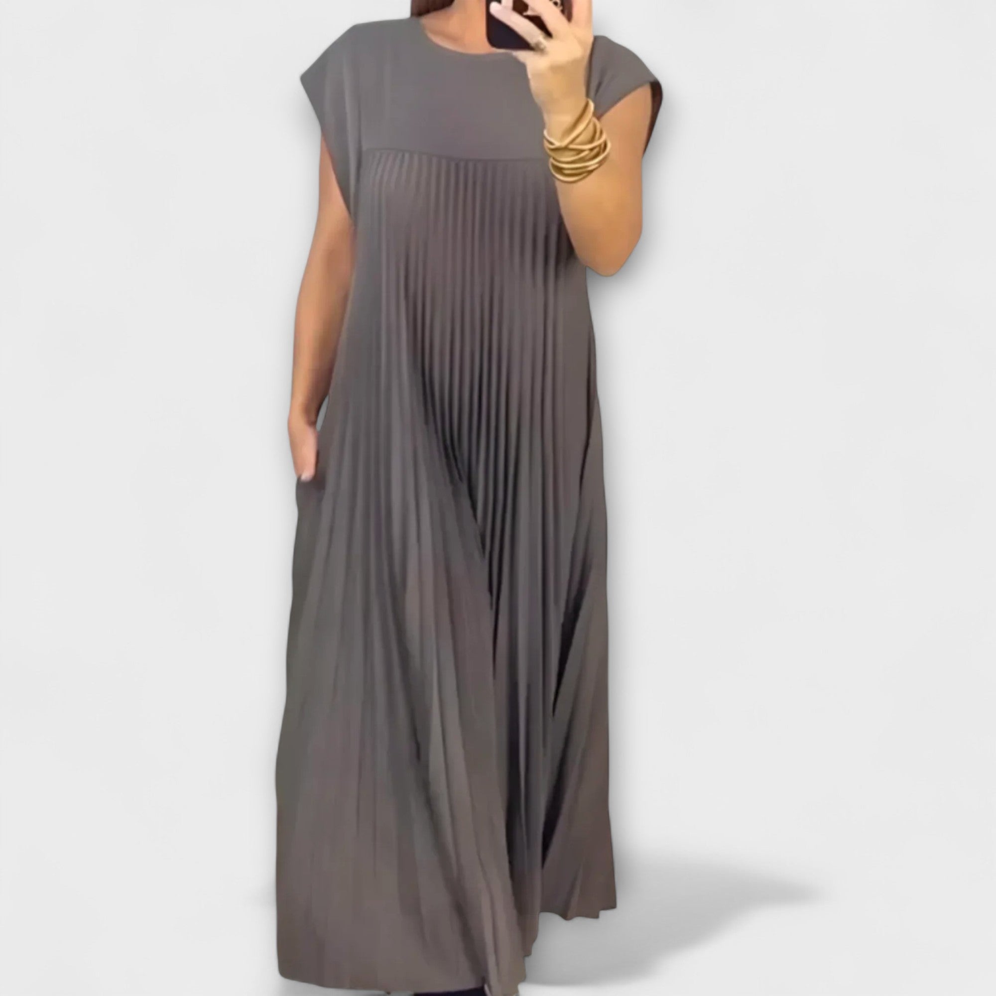 Zairelle – Robe Plissée Élégante