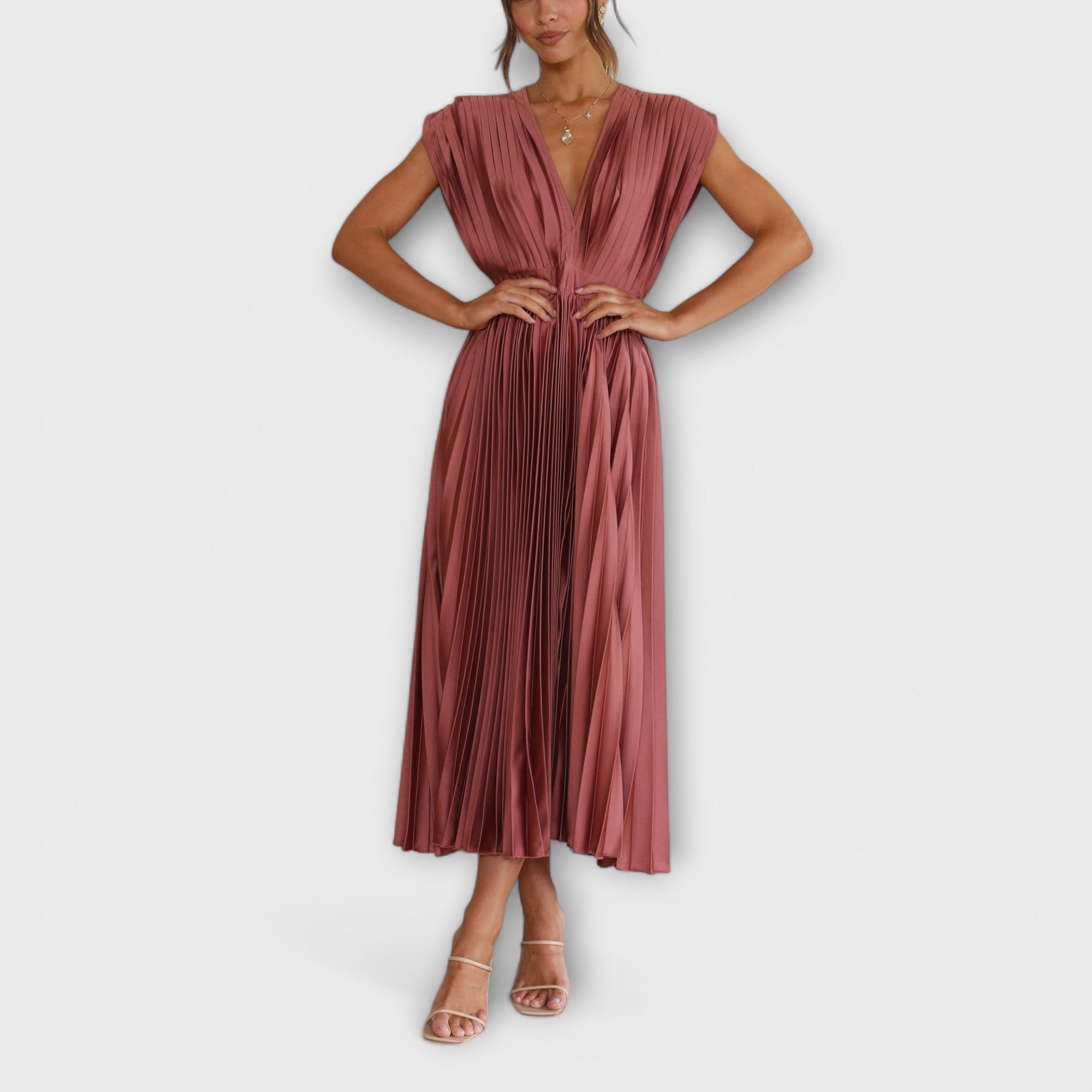 Maria - Robe Plissée Stylisée