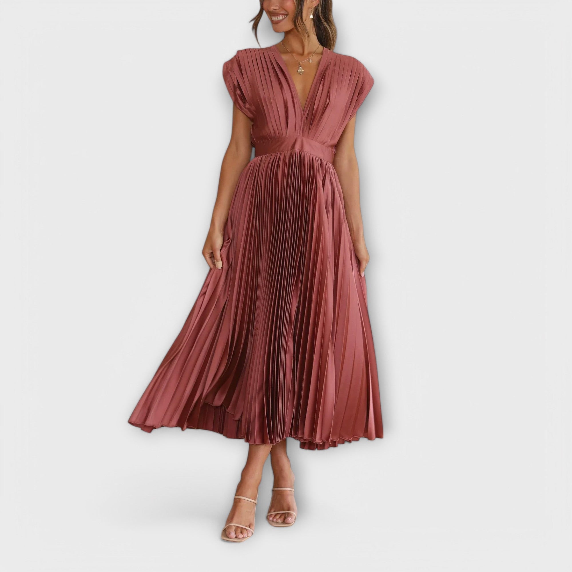 Maria - Robe Plissée Stylisée