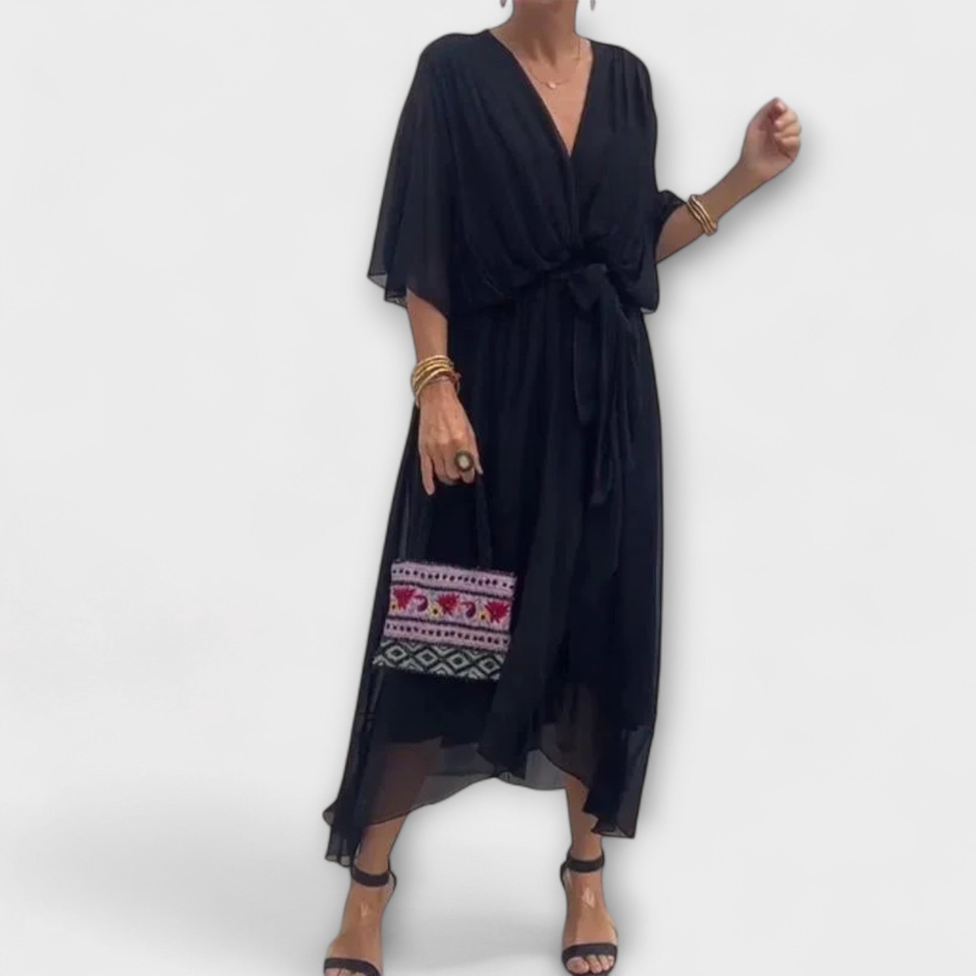 Amoura - Robe en chiffon avec décolleté en V